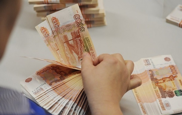 Курс долара на Московській біржі перевищив 100 рублів