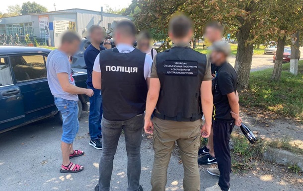 На Черкащині затримали працівника військкомату