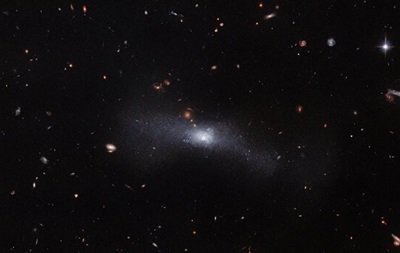 Hubble показав галактику, яка знаходиться у сузір ї Великої Ведмедиці
