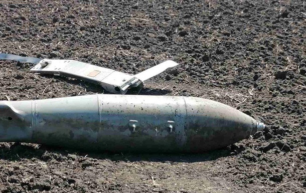 На Луганщині росіяни скинули авіабомби ФАБ-500 на село, є загибла