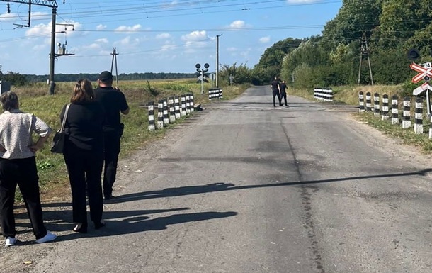 На Львівщині поліція розслідує загибель 16-річної дівчини під колесами потяга