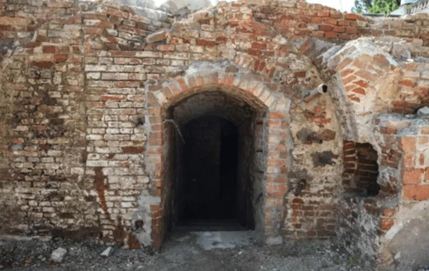 У Польщі знайшли 45-метровий тунель під Саксонським палацом