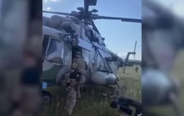З’явилися кадри викрадення гелікоптера РФ  