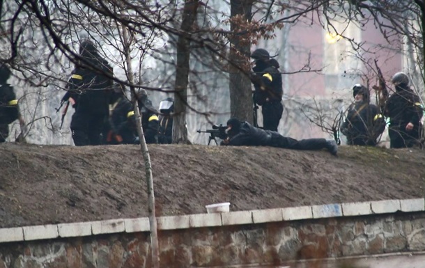 Шістьох  беркутівців  судитимуть за розстріли активістів Майдану