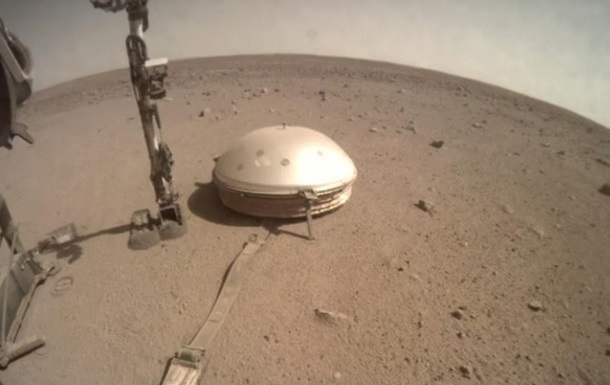 Учені визначили джерело сильного марсотрясіння під час місії InSight