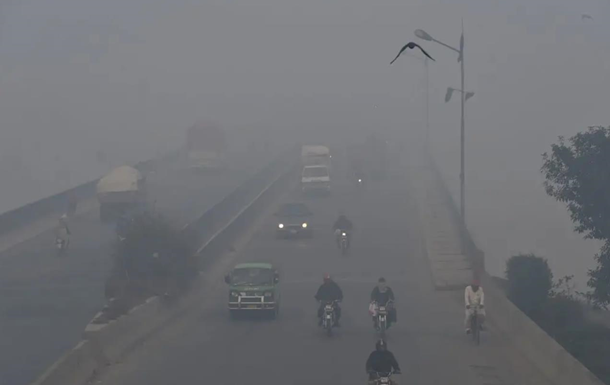У Пакистані через брудне повітря захваріли тисячі людей - ЗМІ