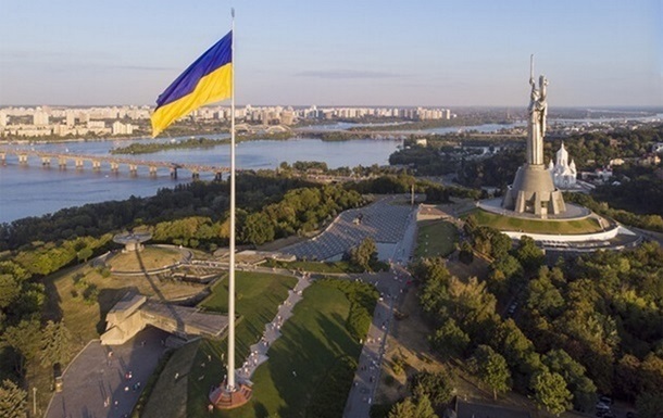 Україна значно піднялася у світовому рейтингу демократій за час війни