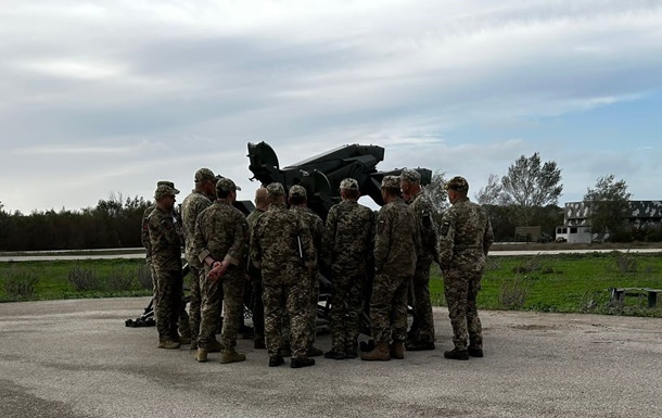 В Іспанію прибули українські військові, які навчатимуться на ЗРК Hawk
