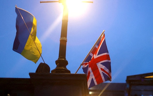 Британія та Норвегія передадуть Україні кораблі, човги та амфібії Viking