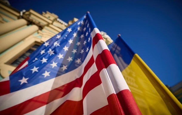 Допомогу Україні підтримують 47% американців