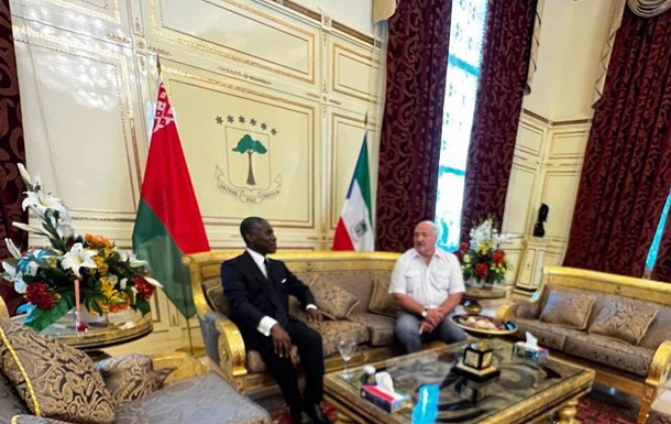 Лукашенко поїхав у турне по країнах Африки