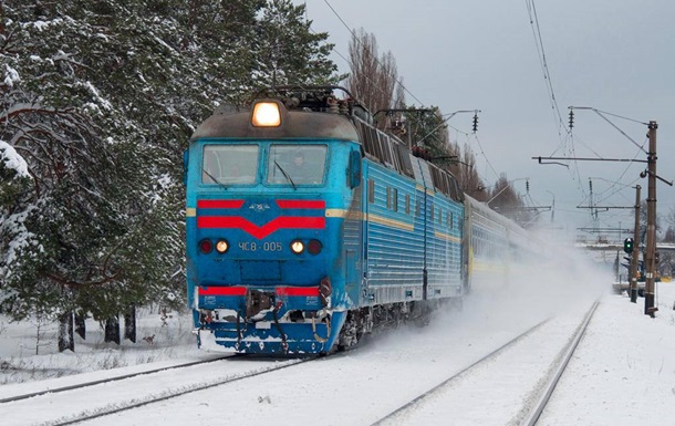 На новорічно-різдвяний період УЗ запровадила додаткові рейси до Карпат