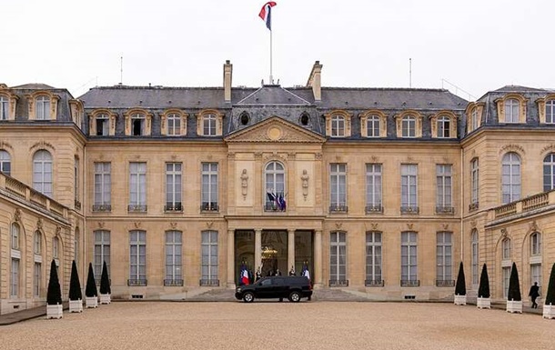 Макрон затвердив кабінет міністрів Франції