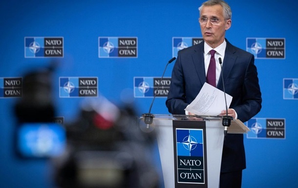НАТО обіцяє подальшу військову підтримку України