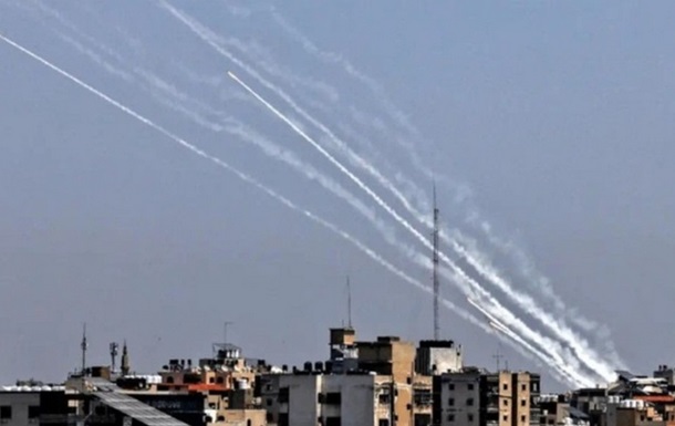 По ізраїльському місту з Гази випущено 50 ракет 
