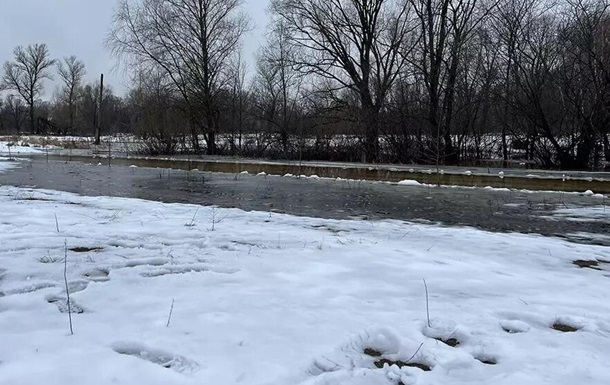 Річки вийшли з берегів: на Чернігівщині підтоплені дороги