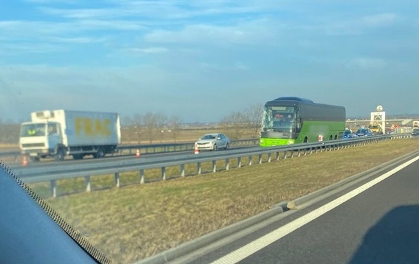 Український автобус потрапив у ДТП в Польщі