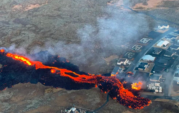 Виверження вулкану в Ісландії: лава дісталася міста