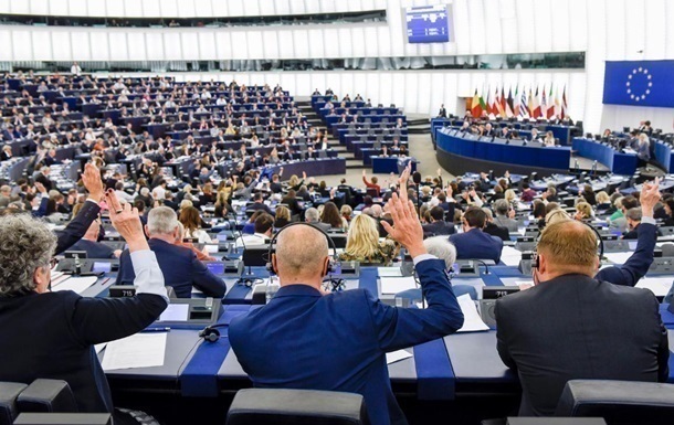 Європарламент ухвалив резолюцію щодо Угорщини