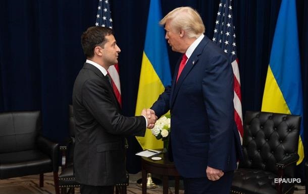 Зеленський знову запросив Трампа в Україну 