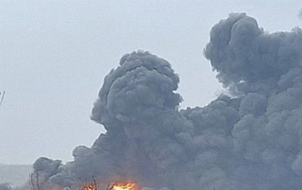 РФ обстріляли об єкт інфраструктури на Кіровоградщині, спалахнула пожежа