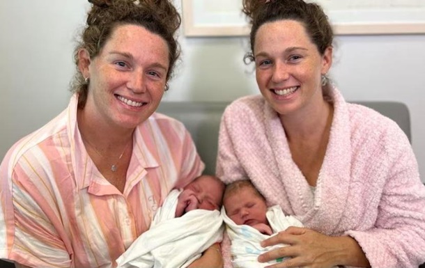 В Австралії сестри-близнючки одночасно народили дітей
