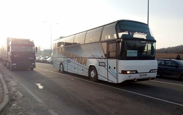 В Україні відсьогодні змінюються правила виїзду рейсових автобусів за кордон