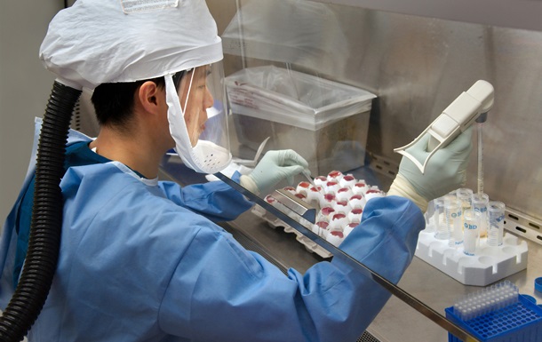 Японія припинила оплачувати хворим лікування від COVID-19