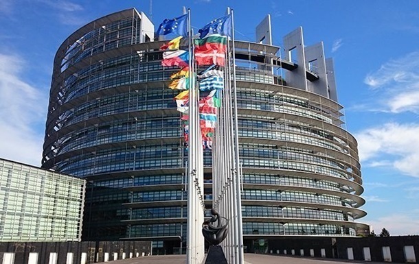 Європарламент проголосував за €50 млрд для України