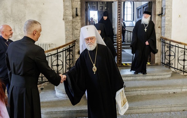 З Естонії видворили главу Естонської православної церкви МП