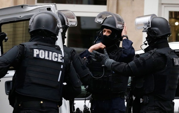 У Франції антинаркотичні рейди проводять у шести містах, сотні затриманих
