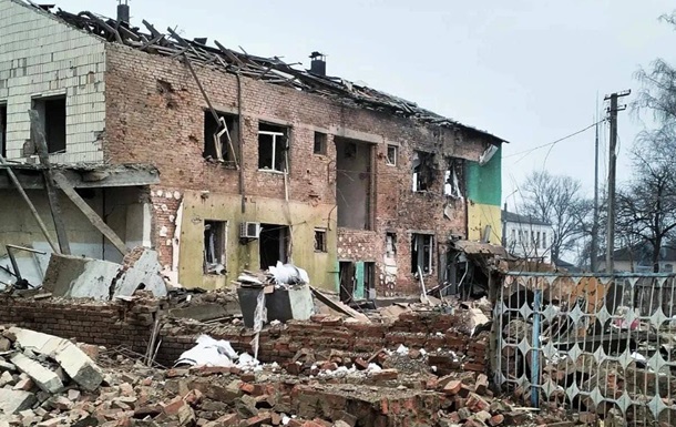 Війська РФ зкинули бомбу на Велику Писарівку, є жертва