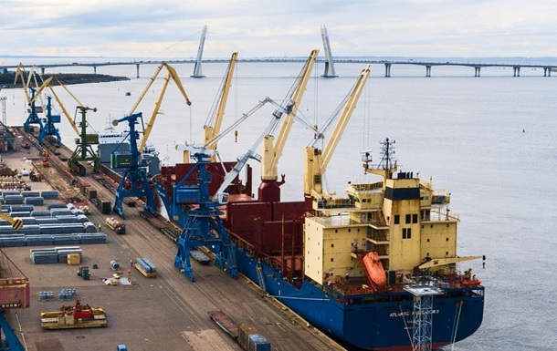 ЗМІ: Великий порт Санкт-Петербург зупинив відвантаження селітри через атаки
