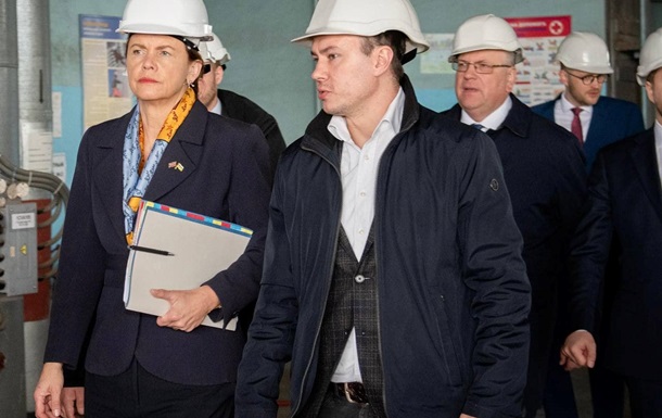 Голова МЗС Латвії відвідалав в Україні пошкоджений росіянами енергооб єкт
