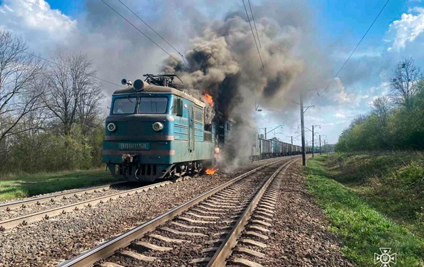На Черкащині на ходу загорівся електропоїзд