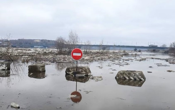 У Росії залишаються затопленими понад девять тисяч будинків