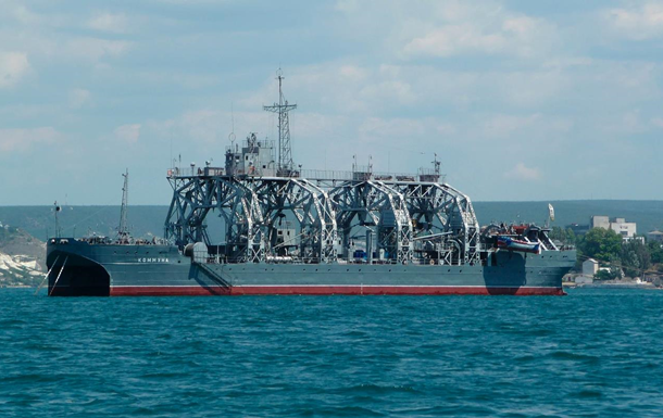 У ВМС підтвердили ураження корабля Росії в Криму