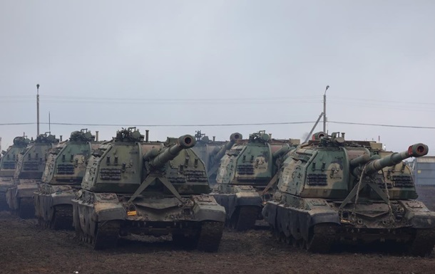 У Білорусі готуються прийняти ешелони з військовою технікою РФ